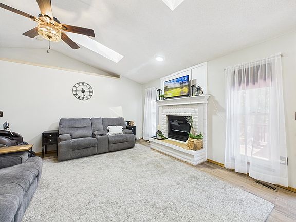 3rd image of 1700 E Southridge Cir