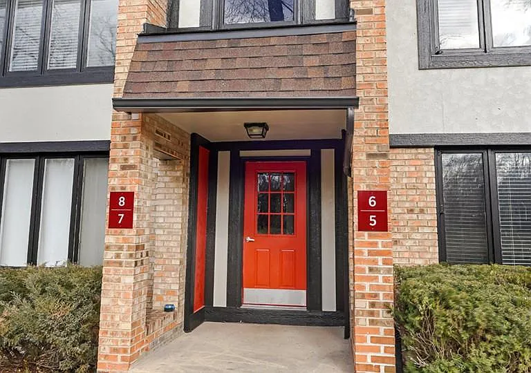 The Clarendon Apartment Homes — Photo 15