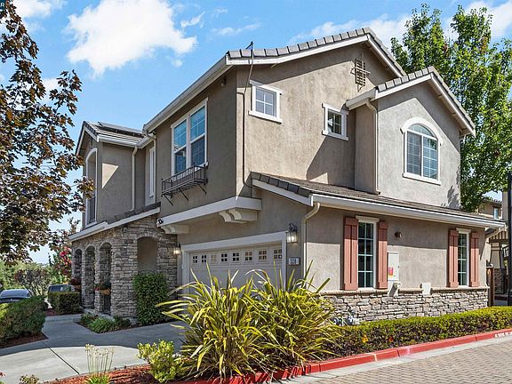 2nd image of 328 Elworthy Ranch Cir