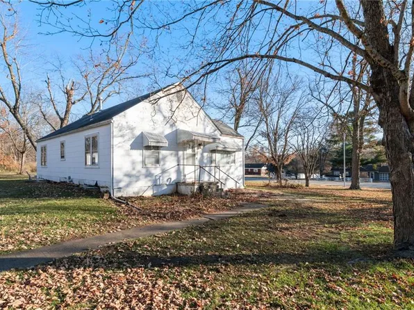 12615 Brooklyn Ave, Kansas City, MO 64146