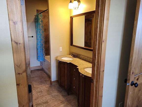 2nd image of 31-715 Moraine Ct #31