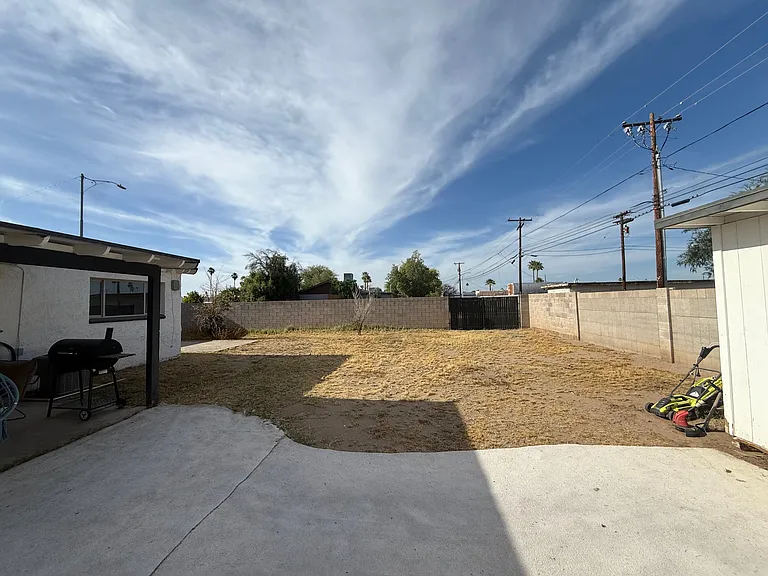 12453 N 29th Ave — Photo 12
