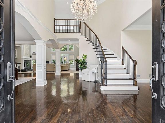 4th image of 245 Plantation Way