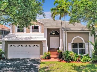 901 NW 97th Ave, Plantation, FL 33324