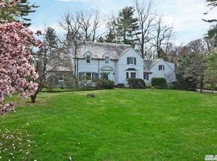 21 Bonnie Heights Rd, Manhasset, NY 11030