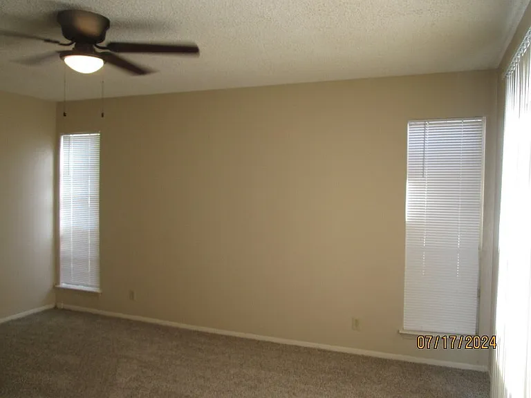4431 Myrna Dr — Photo 14