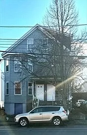 3 bed, 1.0 bath, 1300 sqft, $3,200 — Photo 2