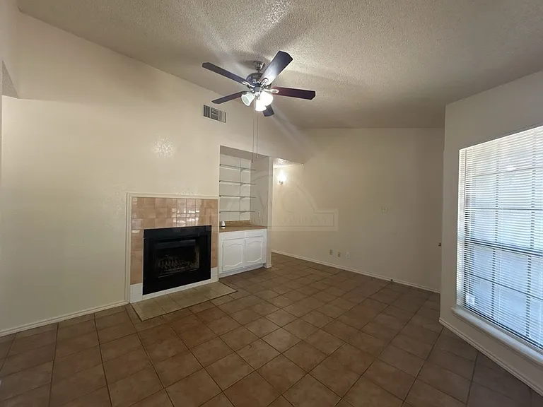 3806 London Ln — Photo 6