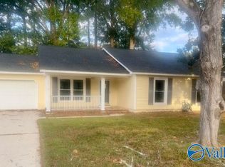 8450 Hogan Dr SE, Huntsville, AL 35802