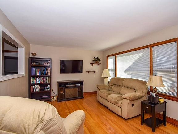 4th image of 846 Summerdean Ave
