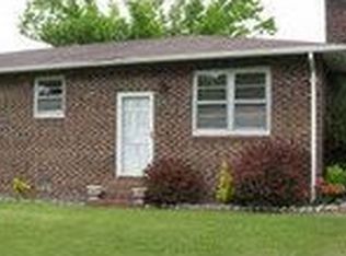 826 Haws Run Rd, Jacksonville, NC 28540