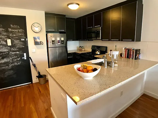 Rented by Bohemia Realty Group | media 7