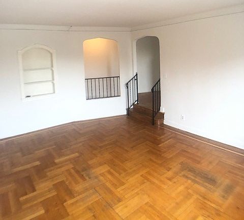 3rd image of 1620 Caton Ave #B17