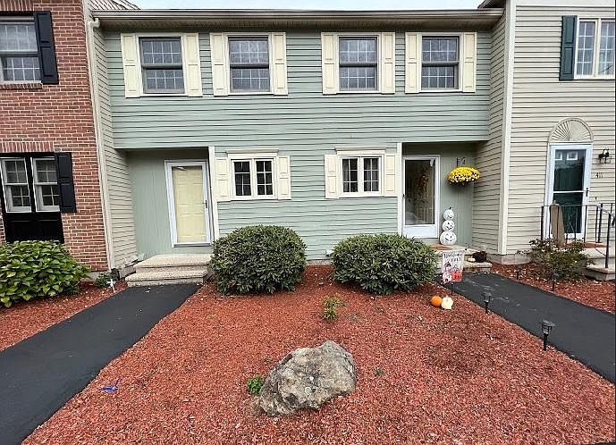 1st image of 413 Fox Hollow Dr #413