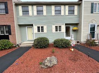 413 Fox Hollow Dr #413, Hudson, NH 03051