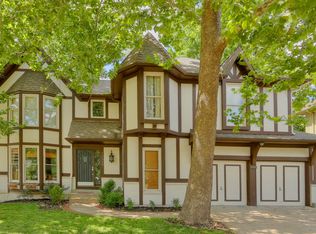 12324 Riggs St, Overland Park, KS 66209