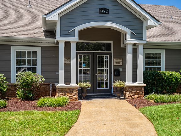 5th image of 1422 Club House Dr #G-101