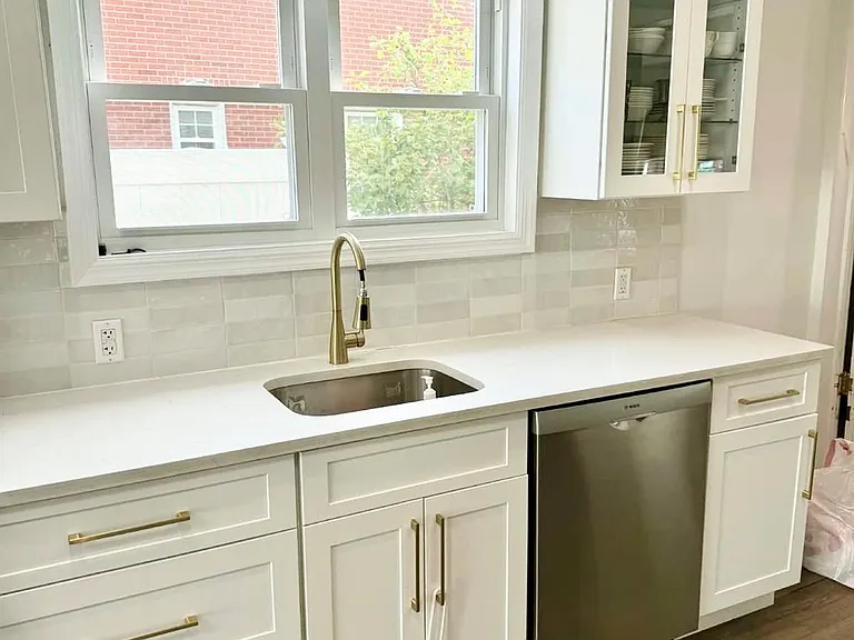 322 Westwood Rd — Photo 3