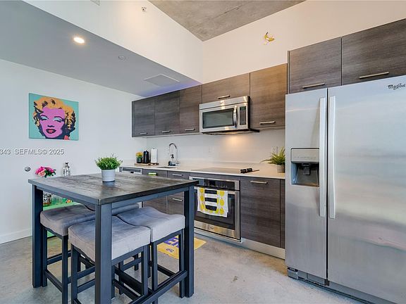 4th image of 151 SE 1st St APT 3008