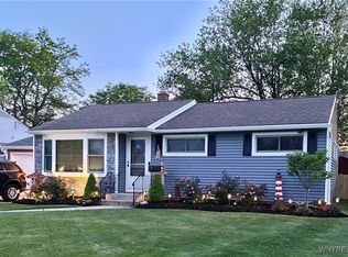 92 Rosemont Dr, Amherst, NY 14226
