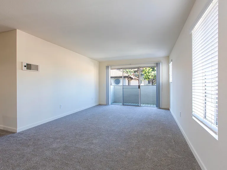 Elan Paseo Vista — Photo 18