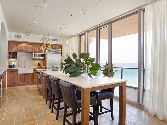 4th image of 1455 Ocean Dr APT 1605
