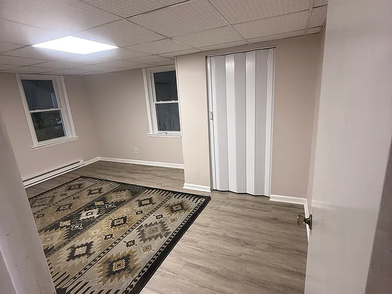 330 E Main St — Photo 9