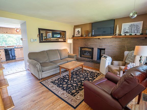 3rd image of 14817 Willey Rd