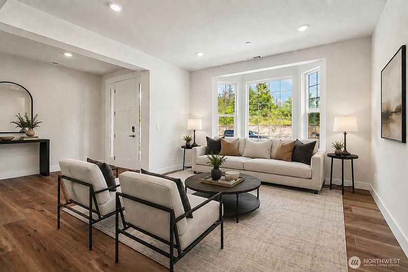 4th image of 6406 213th Avenue Ct E