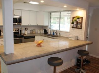 1714 Bristol Ct S, Irving, TX 75062