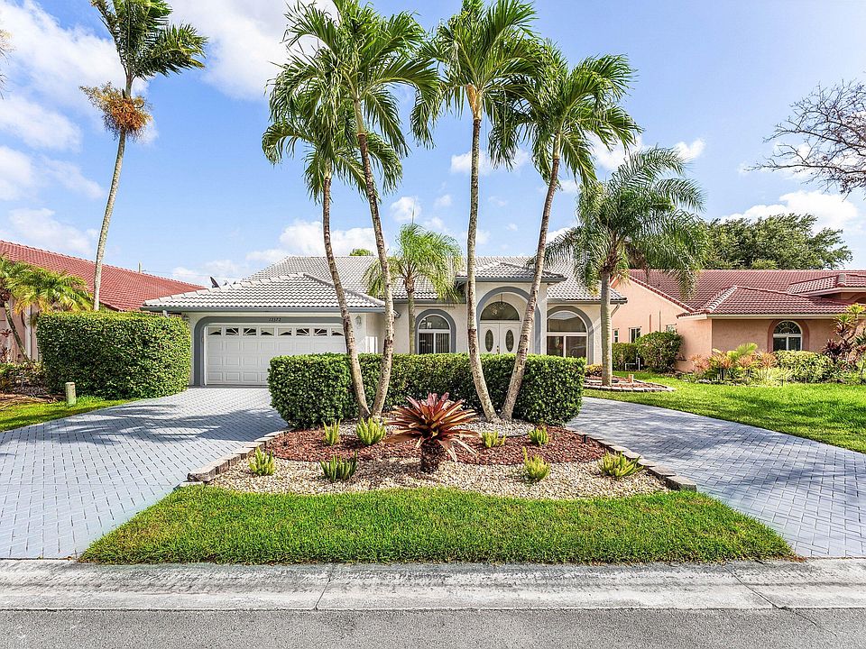 1st image of 12372 SW 1st Street
