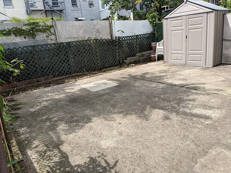 75 Webster Ave #1 — Photo 7