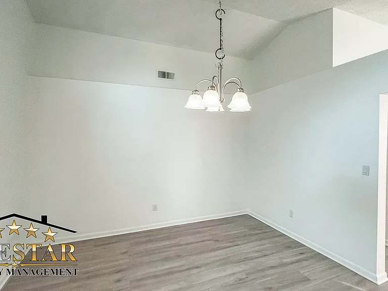 4605 Mount Everest Way — Photo 13