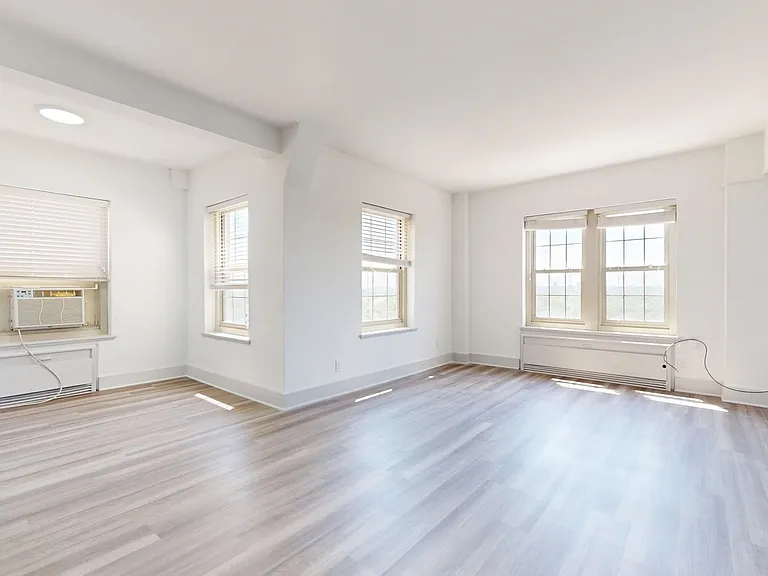 Dining/Living room