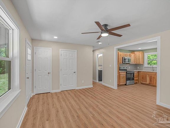 4th image of 3390 Montecito Blvd