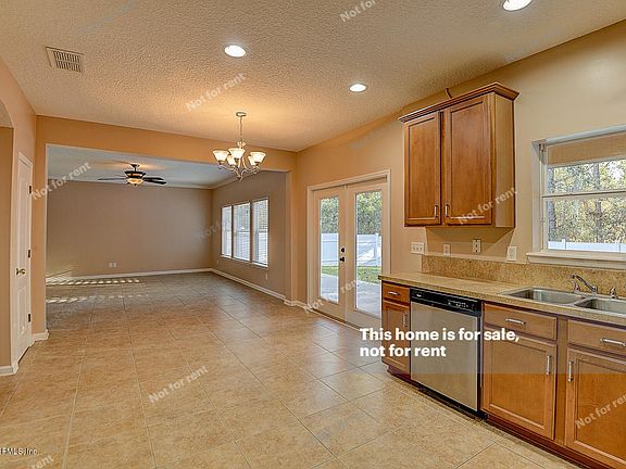 4th image of 676 Porto Cristo Ave