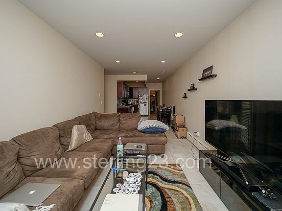 2nd image of 2521 34th St APT 3B