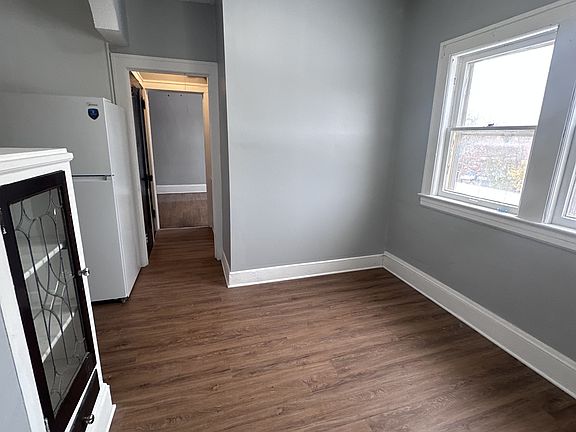 3rd image of 1442 W 101st St #6
