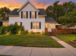 615 E St, La Porte, IN 46350