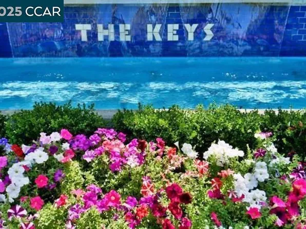 450 N Civic Dr APT 205, Walnut Creek, CA 94596