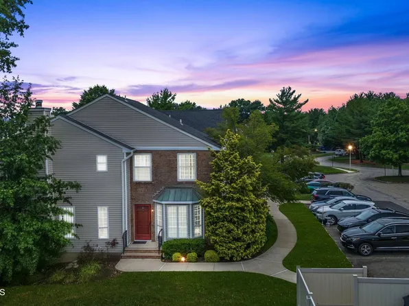 89 Dartmouth Place, Morganville, NJ 07751