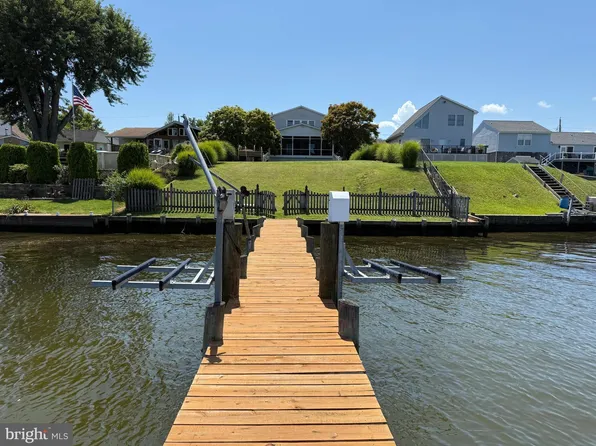 154 Kingston Park Ln, Middle River, MD 21220