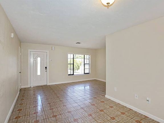 5th image of 3728 NW 207th Dr