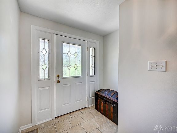 3rd image of 1570 Diplomat Dr