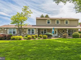 3883 Sheffield Dr, Huntingdon Valley, PA 19006