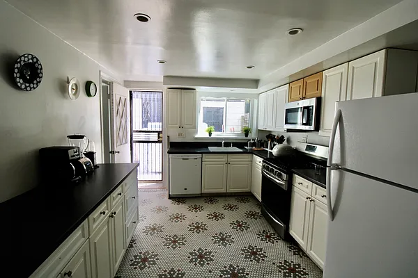 Rented by Owner | media 36