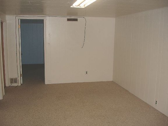 2nd image of 1004 1/2 Princeton Ave