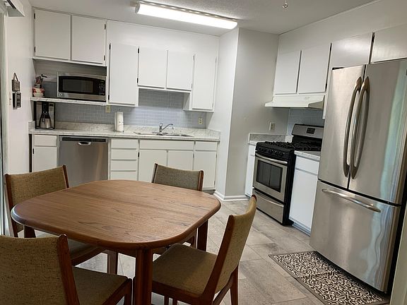 3rd image of 308 21st St
