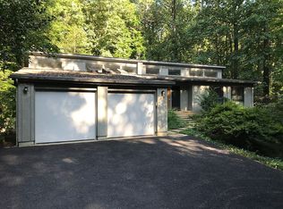 12012 Aintree Ln, Reston, VA 20191