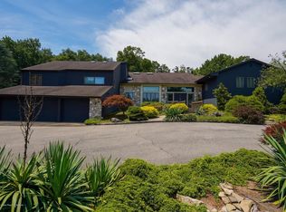 19 Sherwood Rd, Little Silver, NJ 07739